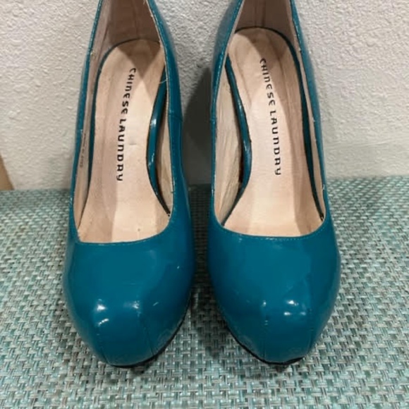 Chinese Laundry High Heels - Picture 2 of 4